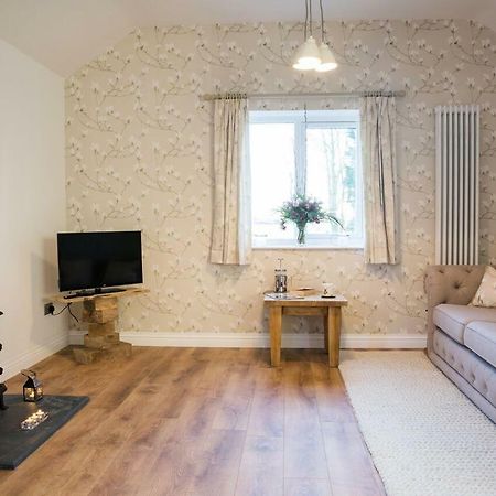 Thrush Nest Cottages - Wren Cottage Sleeps 4, 2 Bedrooms & Stable Cottage Sleeps 2, 1 Bedroom Йорк Экстерьер фото